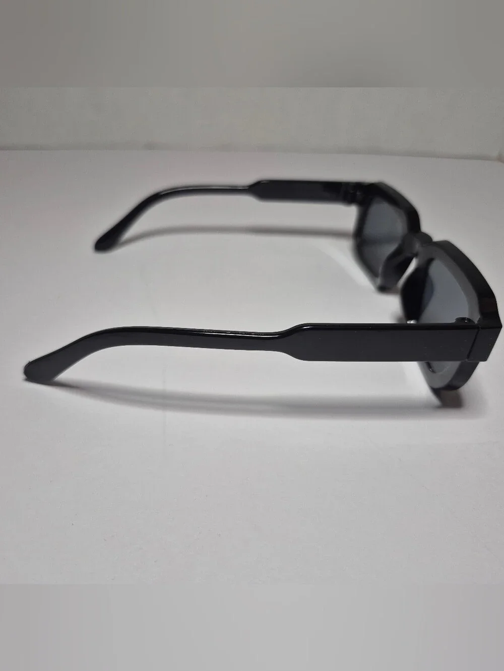 Classic Black Rectangle Sunglasses